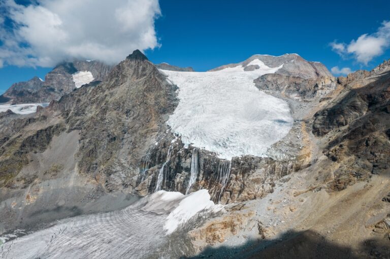 Ghiacciaio Fellaria nelle Alpi italiane.