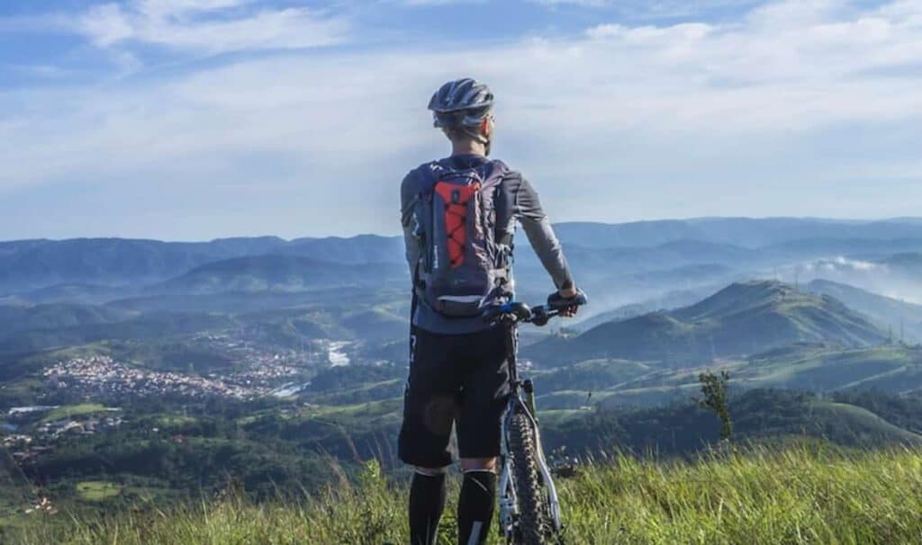 La mobilità dolce presenta una lunga serie di vantaggi che non andrebbero sottovalutati: ecco tutti i motivi per preferirla a quella tradizionale.