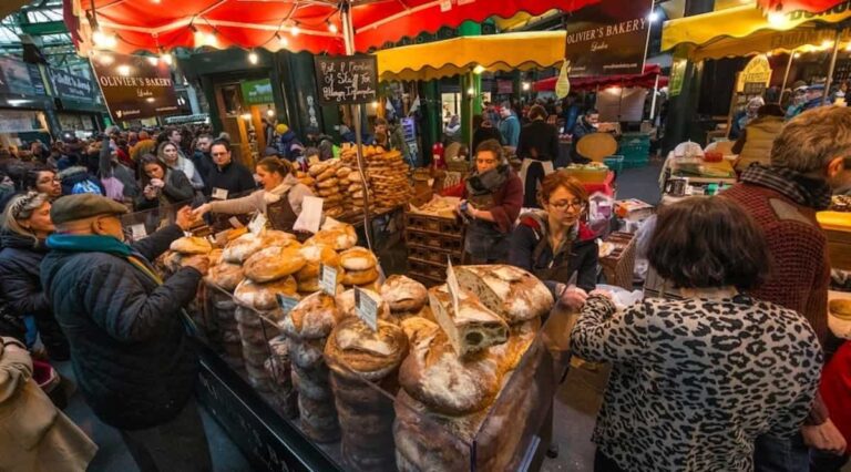 Un mercato cittadino italiano