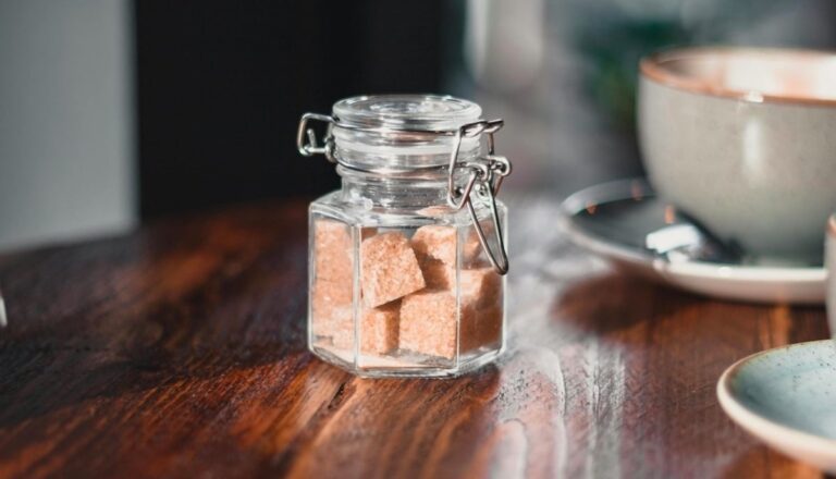 Riciclo dei barattoli di vetro, zuccheriera