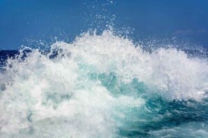 OTEC: la batteria degli oceani. Onde dell'oceano