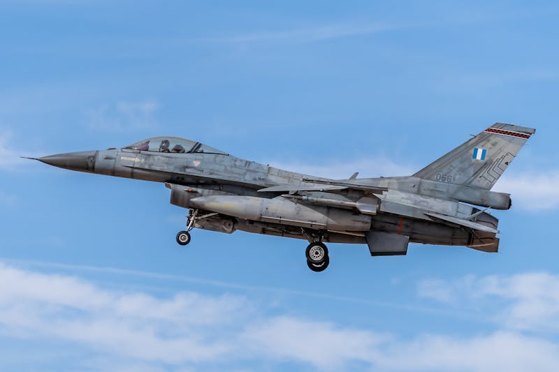 Biocarburanti avanzati: un jet militare in volo