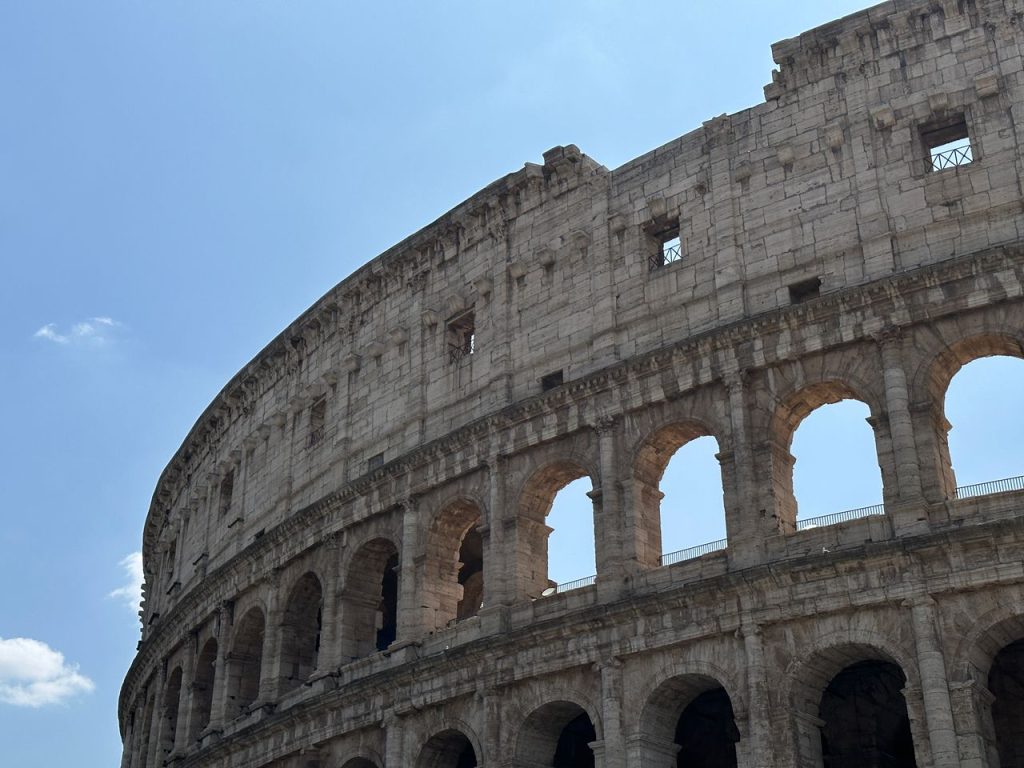 Cemento romano: il Colosseo è in piedi dopo millenni