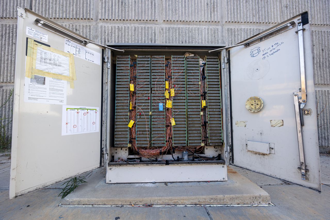 Sistemi BESS: un container colmo di batterie